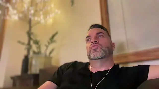 Snapshot of Ty_lerDavid chatting on March 2026 07:38:01 AM Ty lerDavid online show from March 2026 07:38:01 AM