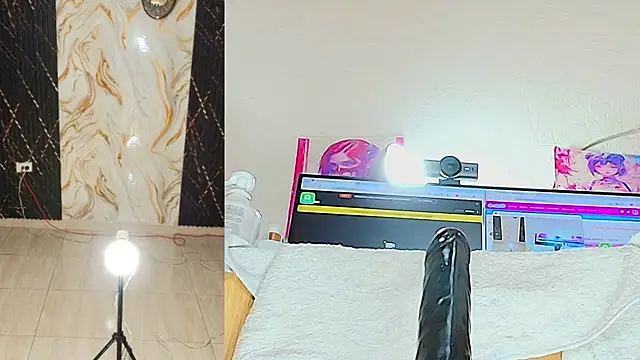 keily  funny online show from June 2026 11:04:01 AM