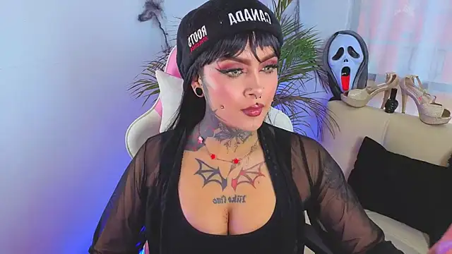 Snapshot of Adamsniki chatting on October 2025 09:37:02 PM Adamsniki online show from October 2025 09:37:02 PM