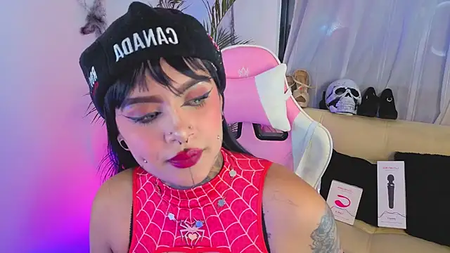 Snapshot of Adamsniki chatting on October 2025 10:36:01 PM Adamsniki online show from October 2025 10:36:01 PM