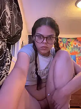 Snapshot of kykyloves chatting on September 2025 02:44:02 AM kykyloves online show from September 2025 02:44:02 AM