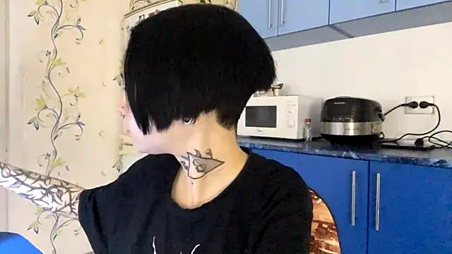 Snapshot of CandaceBlaze chatting on September 2025 08:02:02 PM CandaceBlaze online show from September 2025 08:02:02 PM