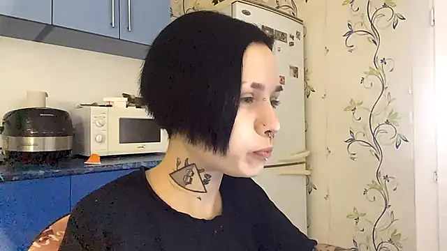 Snapshot of CandaceBlaze chatting on October 2025 09:15:01 PM CandaceBlaze online show from October 2025 09:15:01 PM