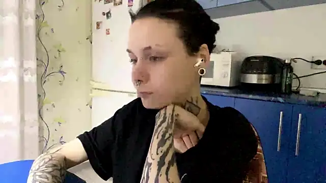 Snapshot of CandaceBlaze chatting on November 2025 08:09:02 PM CandaceBlaze online show from November 2025 08:09:02 PM