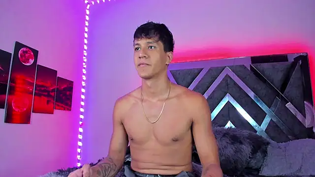 Snapshot of Robertmiller21 chatting on September 2025 05:00:01 AM Robertmiller21 online show from September 2025 05:00:01 AM