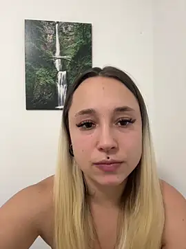 Snapshot of stelli_99 chatting on October 2025 04:17:01 PM stelli 99 online show from October 2025 04:17:01 PM