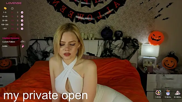 Snapshot of Brittney_Shaw chatting on October 2025 02:35:01 PM Brittney Shaw online show from October 2025 02:35:01 PM