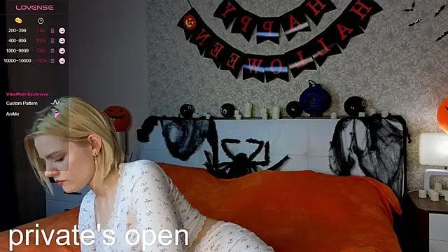 Snapshot of Brittney_Shaw chatting on October 2025 04:13:01 PM Brittney Shaw online show from October 2025 04:13:01 PM