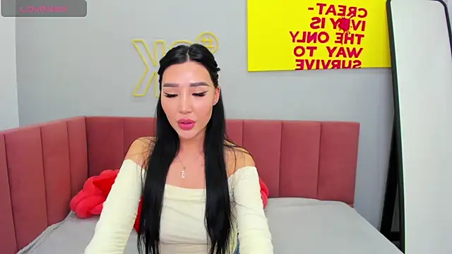 Jennifer Munoz online show from October 2025 06:44:01 AM