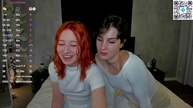 Adeline Perle online show from September 2025 12:38:01 AM