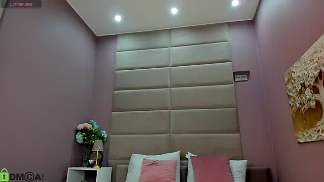 Adeline Perle online show from October 2025 01:03:02 AM