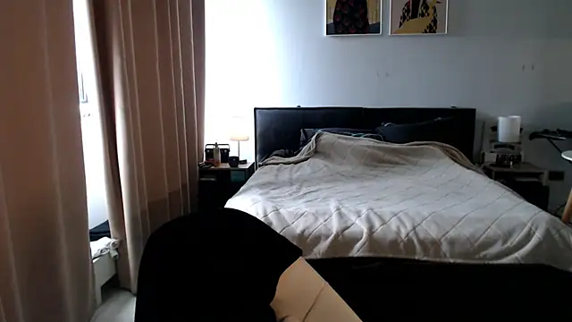 VivianCoke online show from April 2026 09:24:01 AM