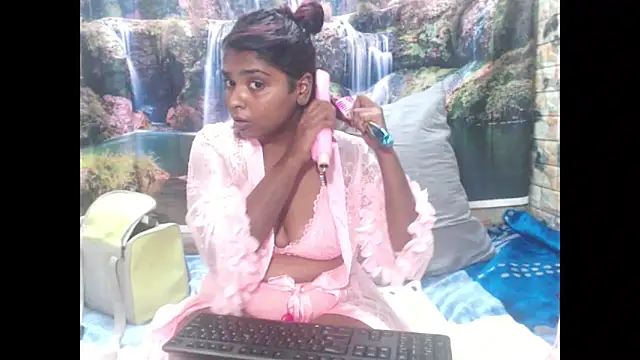 Snapshot of indianmystica694u chatting on October 2025 08:58:01 AM indianmystica694u online show from October 2025 08:58:01 AM