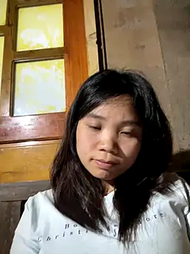 Ngoc-bbi online show from December 2025 03:17:02 PM