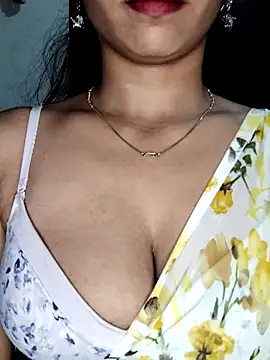 Savita2310 online show from November 2025 06:10:02 PM