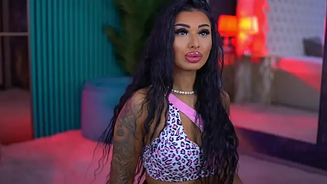 Snapshot of ArabellaPosh chatting on November 2025 05:57:01 AM ArabellaPosh online show from November 2025 05:57:01 AM