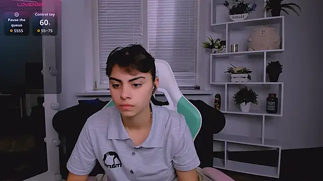 Snapshot of Cocoa_Sins chatting on November 2025 06:49:01 AM Cocoa Sins online show from November 2025 06:49:01 AM