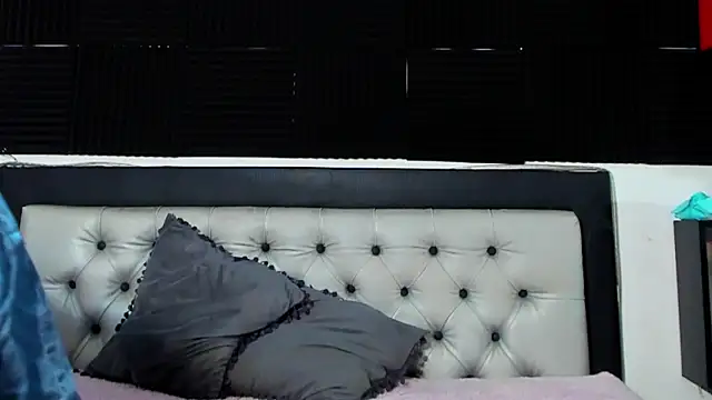 Snapshot of Akalidemon chatting on October 2025 03:23:02 AM Akalidemon online show from October 2025 03:23:02 AM