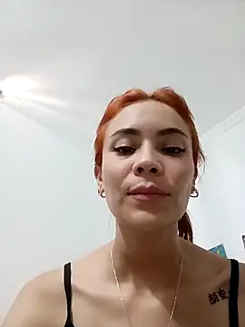 Snapshot of dulcelatin21 chatting on September 2025 05:46:01 PM dulcelatin21 online show from September 2025 05:46:01 PM