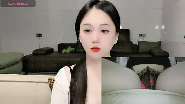 Snapshot of woaiqinqin chatting on September 2025 03:48:01 PM woaiqinqin online show from September 2025 03:48:01 PM