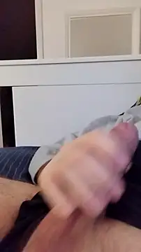 Snapshot of NewJoiner chatting on October 2025 05:56:02 PM NewJoiner online show from October 2025 05:56:02 PM