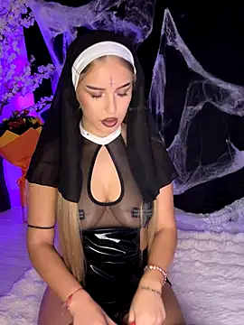 Snapshot of AubrieleRouj1 chatting on October 2025 04:52:01 PM AubrieleRouj1 online show from October 2025 04:52:01 PM