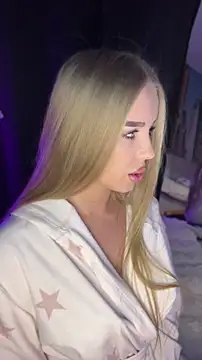 AubrieleRouj1 online show from April 2026 05:19:02 PM