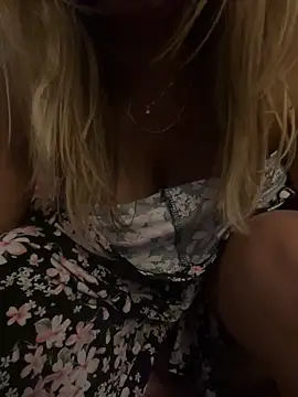 Snapshot of Horny_milf69 chatting on September 2025 10:02:02 PM Horny milf69 online show from September 2025 10:02:02 PM