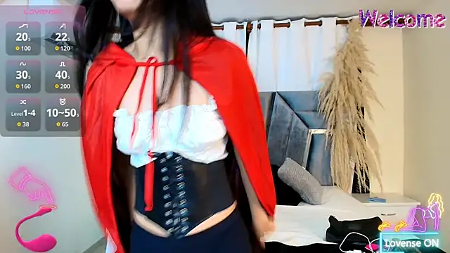 Snapshot of MiniLove_01 chatting on October 2025 12:06:01 PM MiniLove 01 online show from October 2025 12:06:01 PM