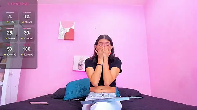 Georgina Ferri  online show from October 2025 05:12:02 PM