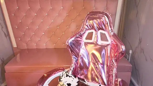 Victoria b  online show from November 2025 08:11:01 PM