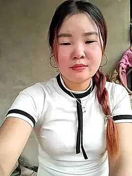 lylylove online show from May 2026 04:41:02 AM
