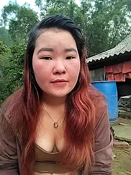 lylylove online show from May 2026 11:21:01 PM