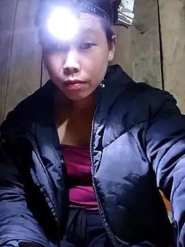 Ngocmi909 online show from March 2026 01:15:01 PM