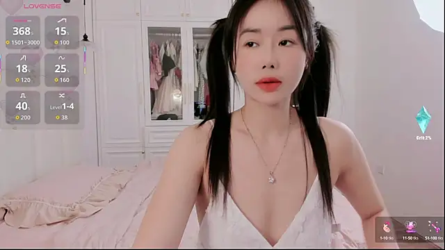 strawberry-ni online show from October 2025 04:13:02 AM