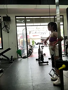 strawberry-ni online show from October 2025 02:34:01 AM