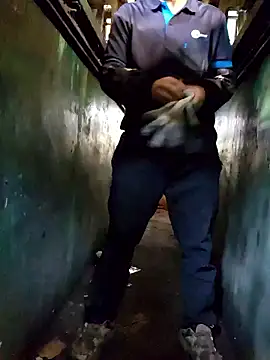 anggllaaa online show from October 2025 01:29:01 AM