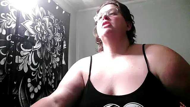 Snapshot of AngelDiamond chatting on September 2025 01:18:01 AM AngelDiamond online show from September 2025 01:18:01 AM