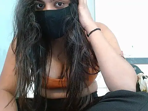 Vaani Singha online show from November 2025 09:41:01 AM