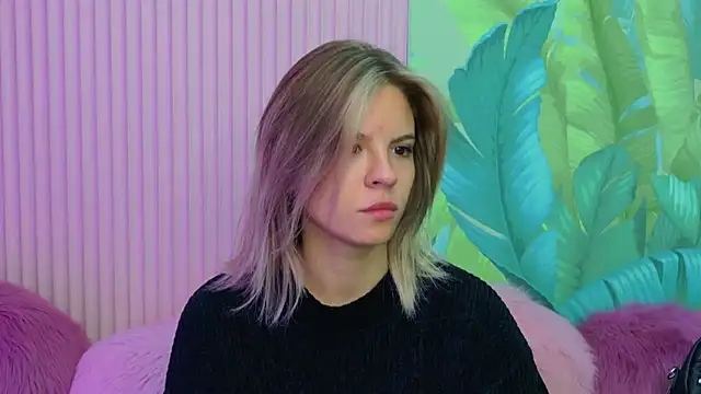 KiaraRolls online show from October 2025 09:23:02 PM