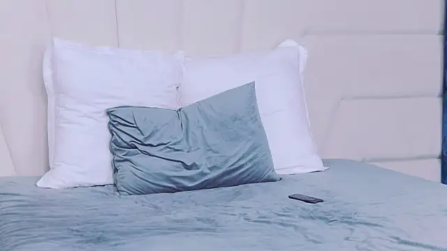 GraceRous online show from October 2025 05:50:02 AM