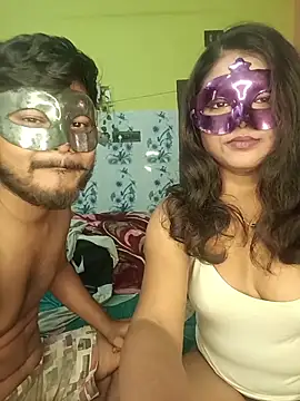 Snapshot of WB_couple143 chatting on December 2025 04:25:02 PM WB couple143 online show from December 2025 04:25:02 PM