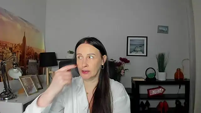 Velvet Jasmine online show from October 2025 05:24:01 AM