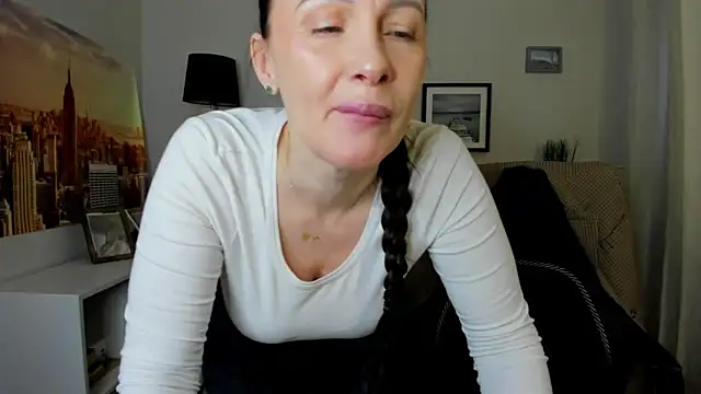 Velvet Jasmine online show from March 2026 06:30:01 AM