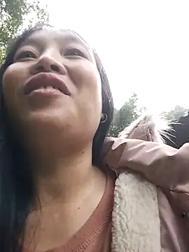 Snapshot of miss-su chatting on November 2025 12:44:01 AM miss-su online show from November 2025 12:44:01 AM