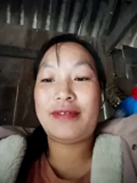 Snapshot of miss-su chatting on November 2025 01:04:02 AM miss-su online show from November 2025 01:04:02 AM