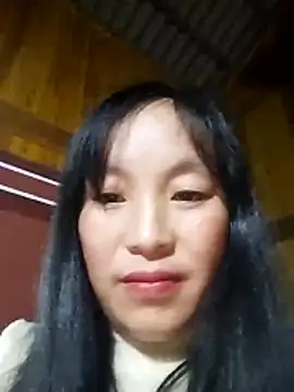 Snapshot of miss-su chatting on November 2025 11:01:02 AM miss-su online show from November 2025 11:01:02 AM