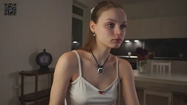 Snapshot of MandaReh chatting on September 2025 04:08:02 PM MandaReh online show from September 2025 04:08:02 PM