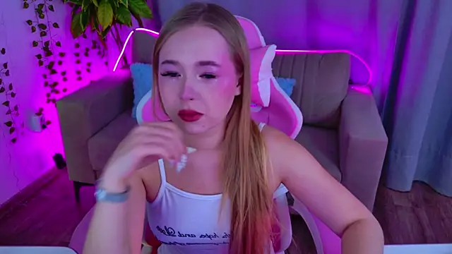 Snapshot of MellisaLanee chatting on October 2025 03:34:02 PM MellisaLanee online show from October 2025 03:34:02 PM