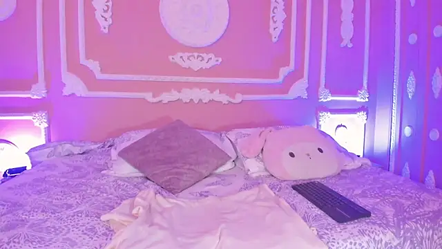 aitana johns online show from October 2025 01:03:02 PM